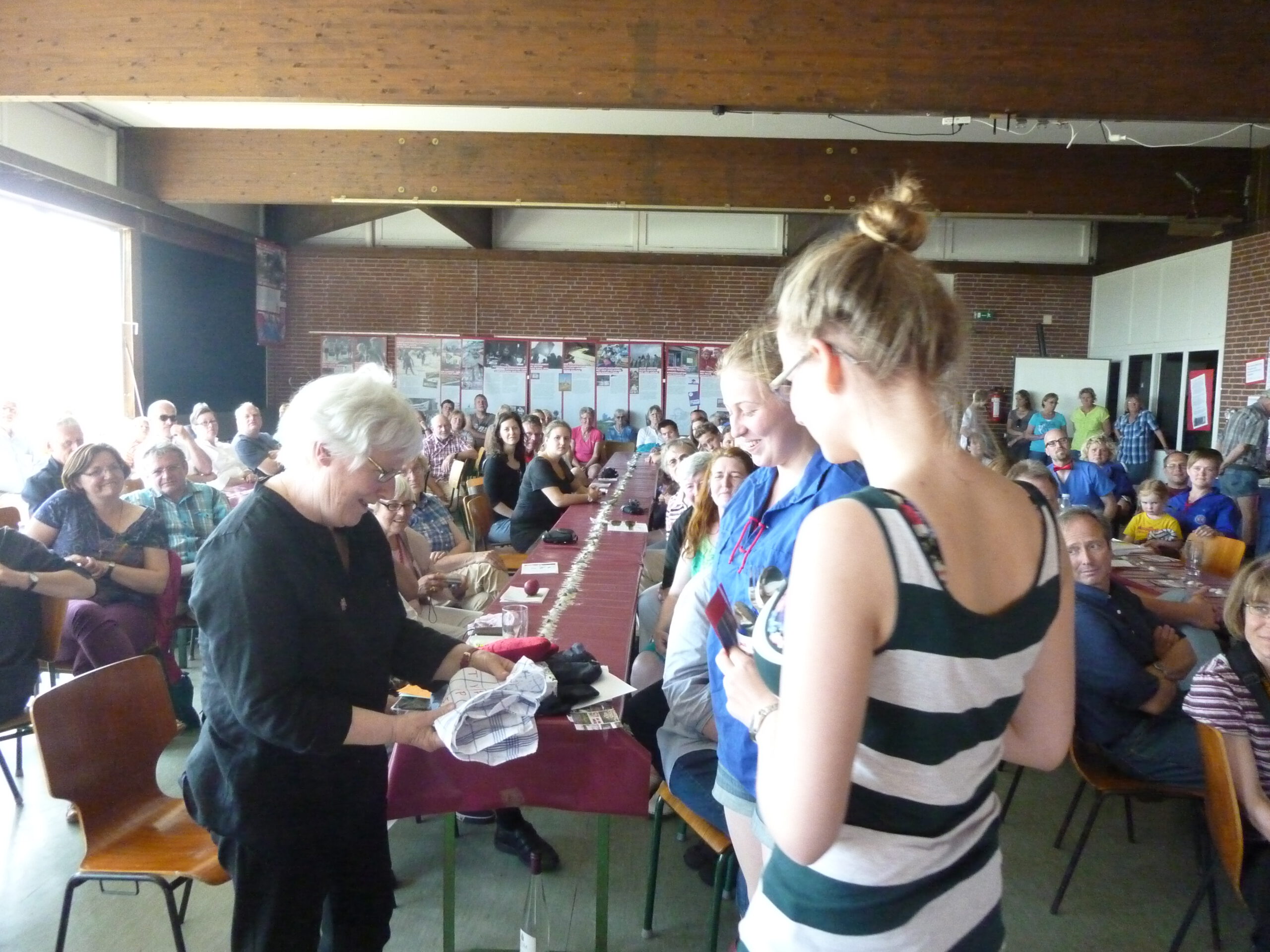 Jubiläumsveranstaltung in der Mehrzweckhalle, Zeltlagerverein "unsere welt"